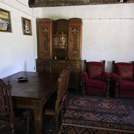 Chateau Bruale Tkhilistskaro Buitenkant foto