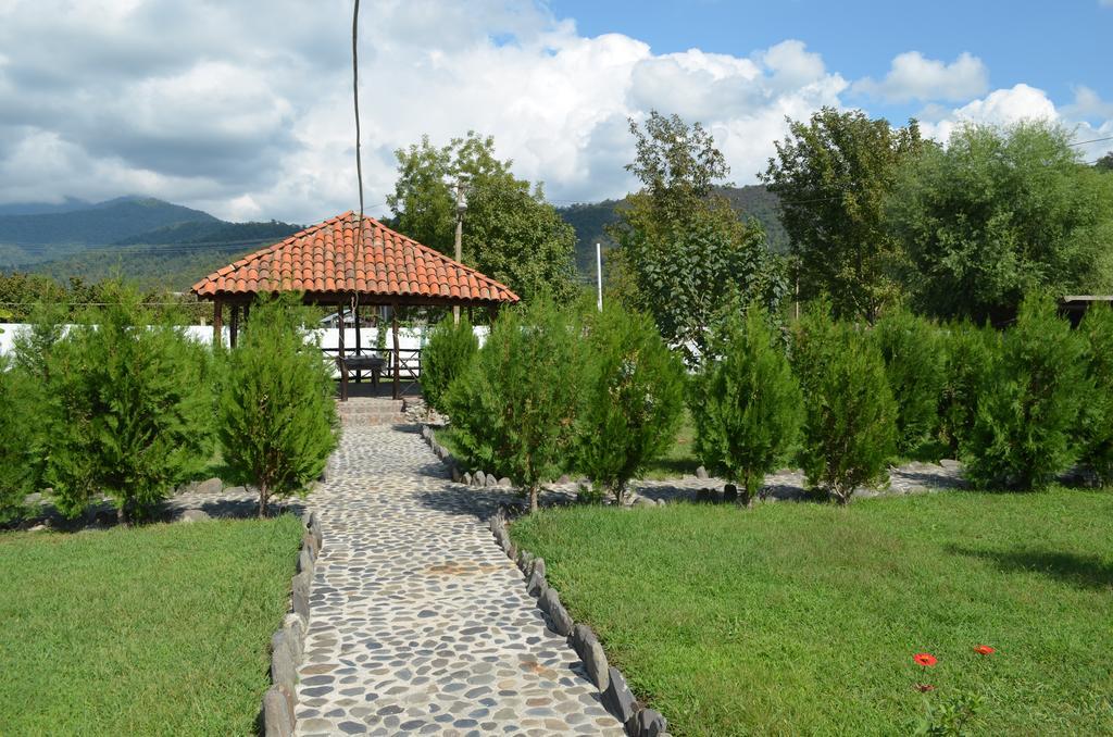 Chateau Bruale Tkhilistskaro Buitenkant foto