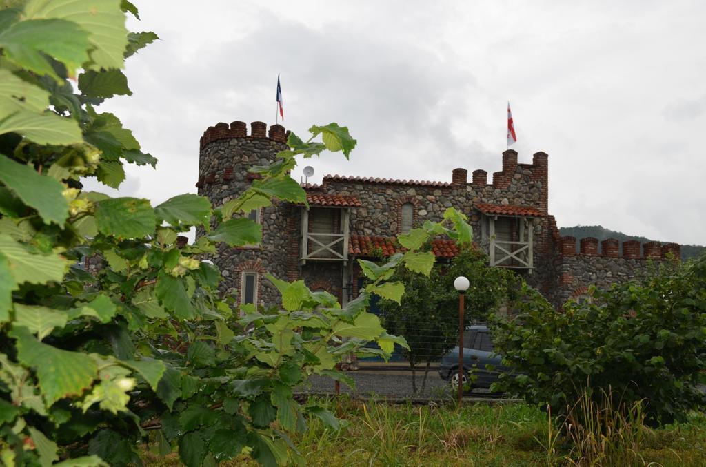 Chateau Bruale Tkhilistskaro Buitenkant foto
